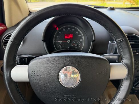 Used 2010 Volkswagen Beetle Convertible FWD image 44
