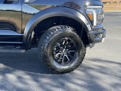 Used 2025 Ford F150 Raptor image 33