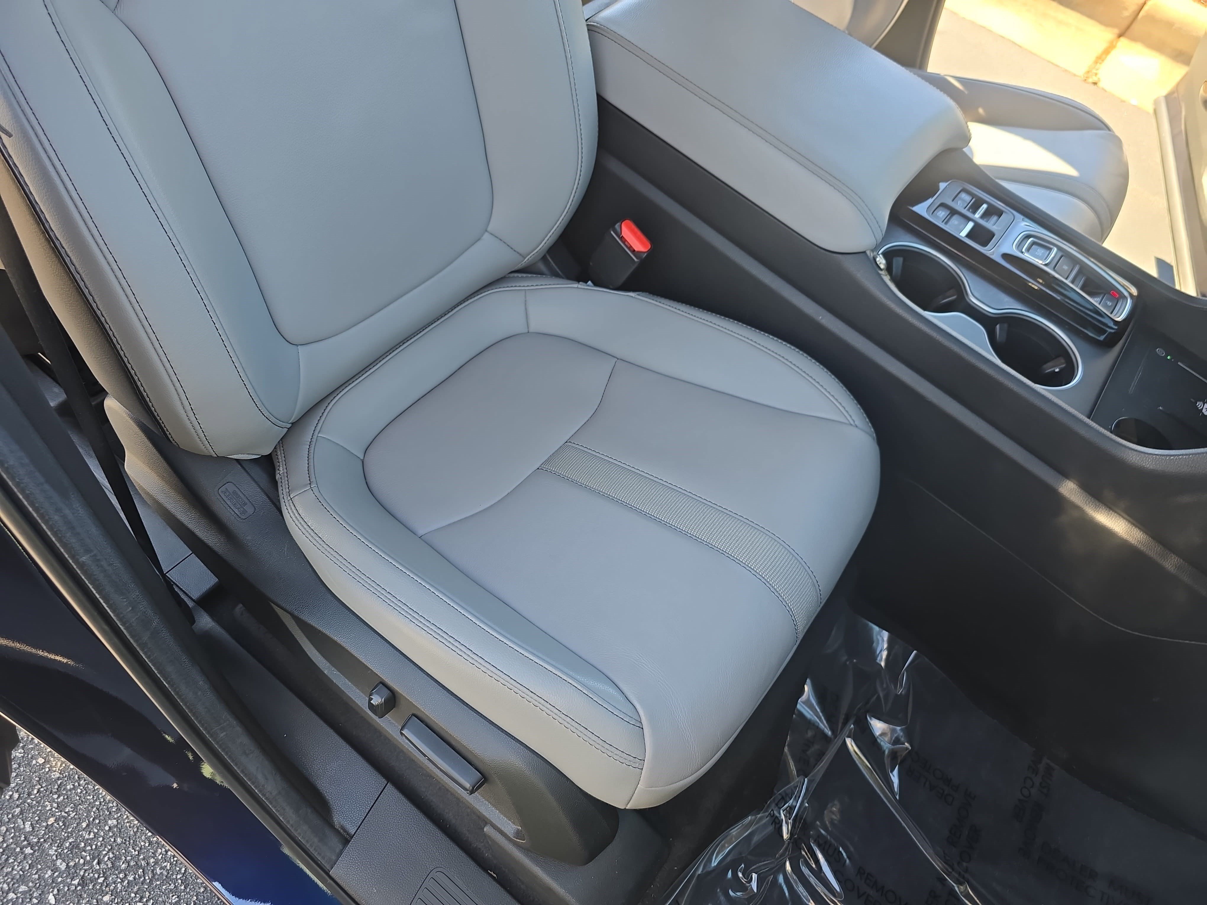 Used 2024 Honda Pilot Touring image 10