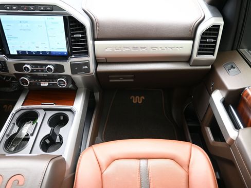 Used 2022 Ford F250 King Ranch w/ King Ranch Ultimate Package AWD/4WD image 40
