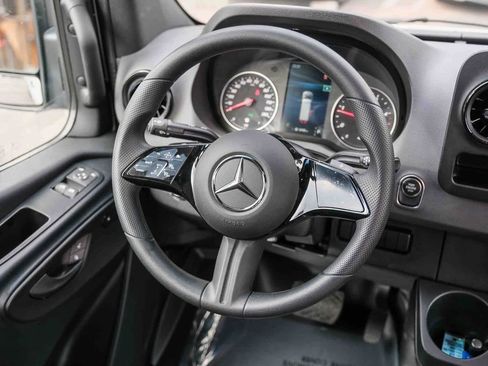 Used 2025 Mercedes-Benz Sprinter 3500 image 16