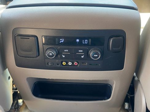 Used 2015 Chevrolet Tahoe LT AWD/4WD image 27