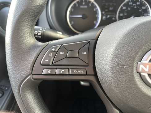 New 2025 Nissan Kicks S image 18