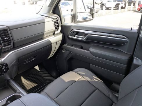 Used 2024 Chevrolet Silverado 2500 LTZ w/ LTZ Plus Package image 18