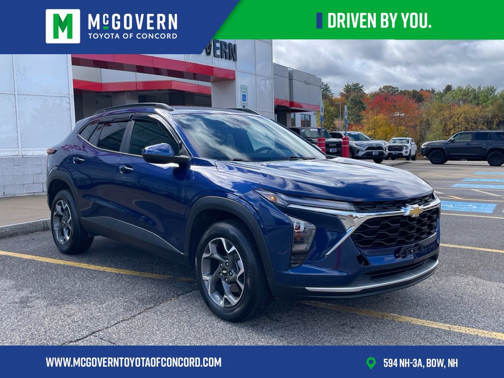 Used 2024 Chevrolet Trax LT w/ Driver Confidence Package FWD image 7