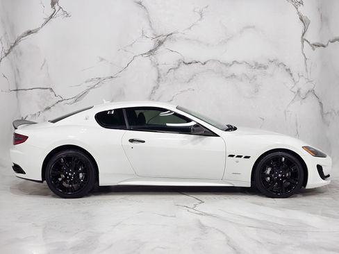 Used 2013 Maserati GranTurismo Sport image 6