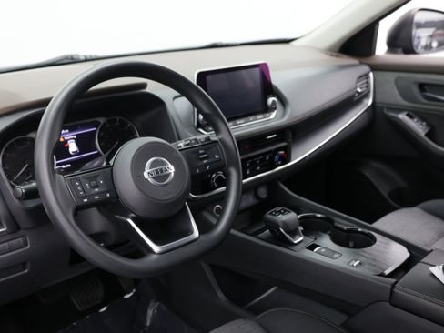 Used 2021 Nissan Rogue S FWD image 12