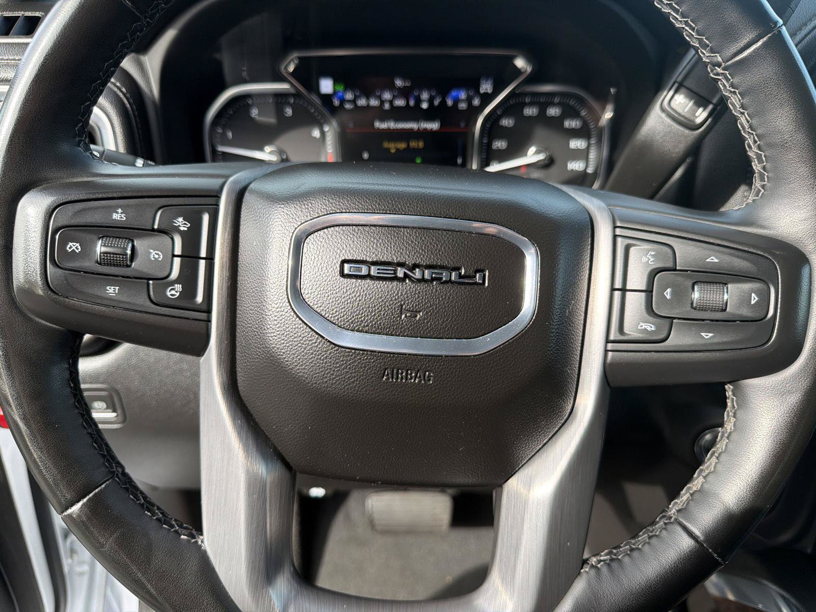 Used 2023 GMC Sierra 3500 Denali w/ Denali Ultimate Package AWD/4WD image 28