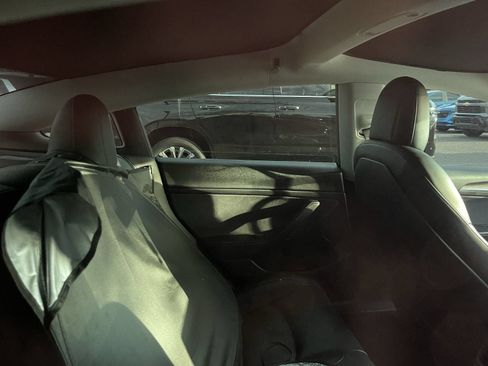 Used 2021 Tesla Model 3 Standard Range Plus RWD image 7