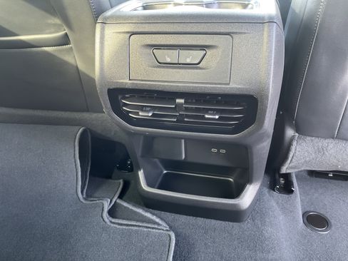 Used 2025 Chevrolet Silverado EV LT image 17