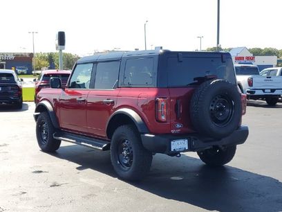 New 2026 Ford Bronco Outer Banks w/ Black Appearance Package