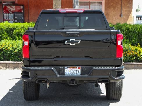 Used 2025 Chevrolet Silverado 1500 LT Trail Boss w/ LT Trail Boss Premium Package AWD/4WD image 7