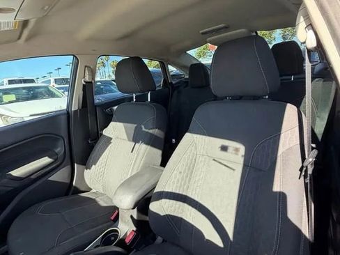 Used 2015 Ford Fiesta SE w/ Equipment Group 201A image 6