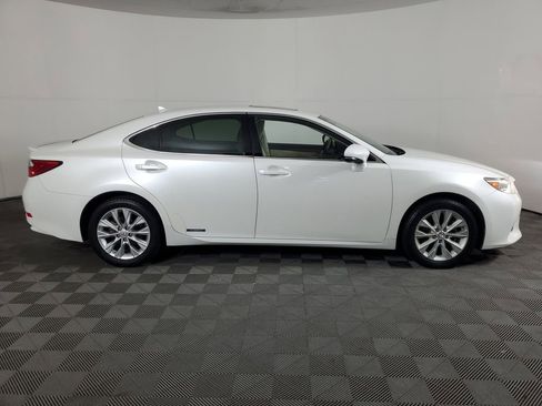 Used 2014 Lexus ES 300h image 3