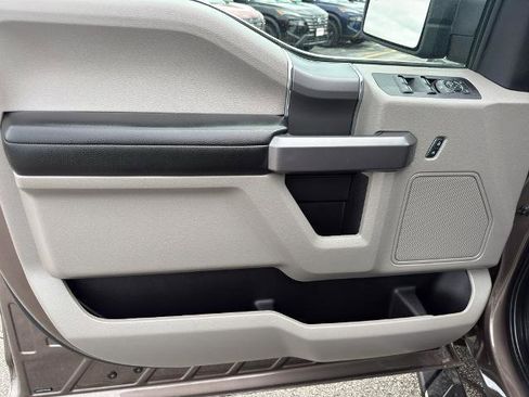 Used 2019 Ford F150 XLT w/ Equipment Group 302A Luxury AWD/4WD image 14