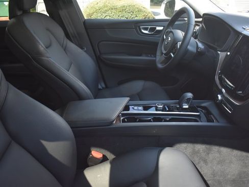Used 2023 Volvo XC60 B5 Plus w/ Protection Package Premier FWD image 4