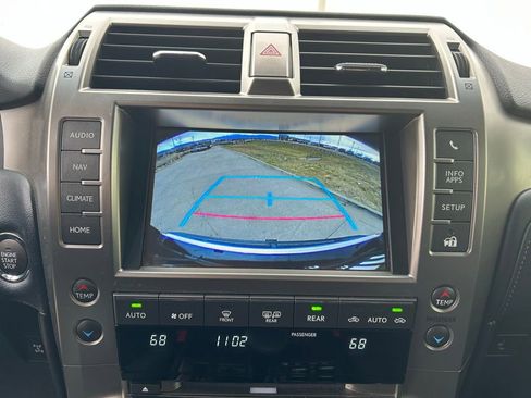 Used 2019 Lexus GX 460 image 22