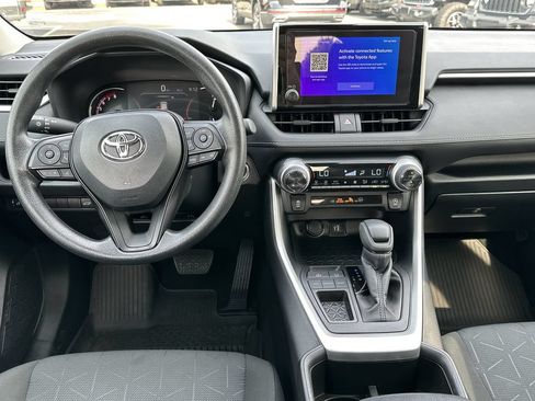 Used 2025 Toyota RAV4 XLE w/ Convenience Package FWD image 10