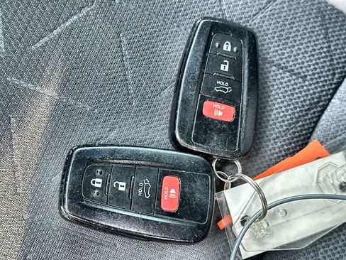 Used 2019 Toyota RAV4 XLE image 20