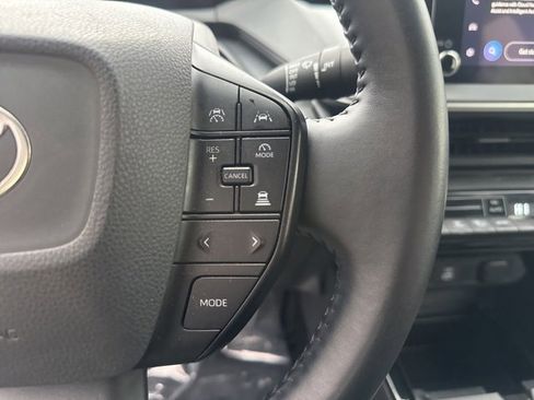 Used 2023 Toyota Prius LE image 14