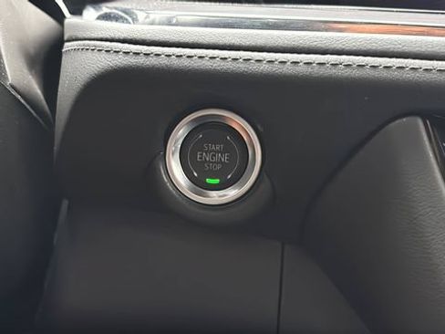 Used 2025 Chevrolet Suburban Z71 AWD/4WD image 25