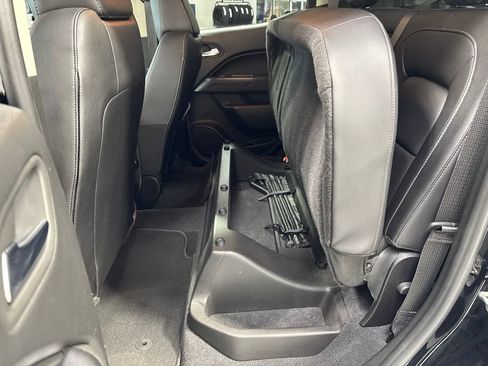 Used 2020 Chevrolet Colorado ZR2 w/ ZR2 Midnight Special Edition AWD/4WD image 36