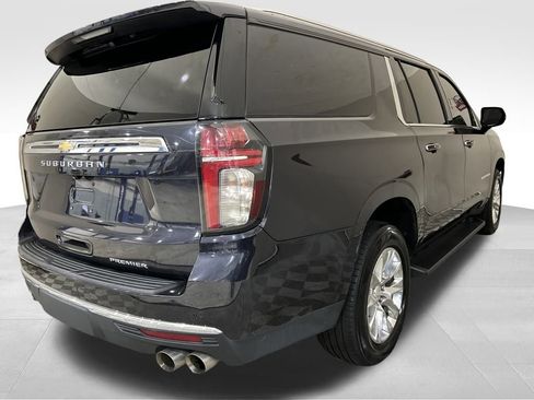Used 2022 Chevrolet Suburban Premier image 5