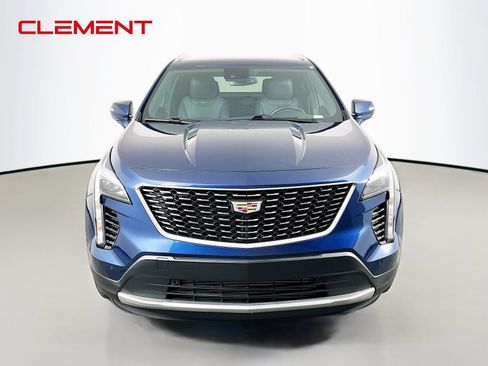 Used 2021 Cadillac XT4 Premium Luxury FWD image 3