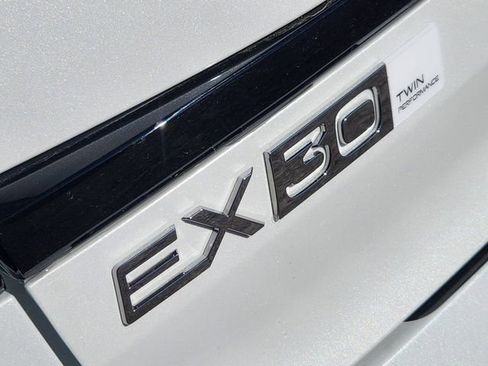 New 2026 Volvo EX30 Ultra w/ Protection Package Premier image 16