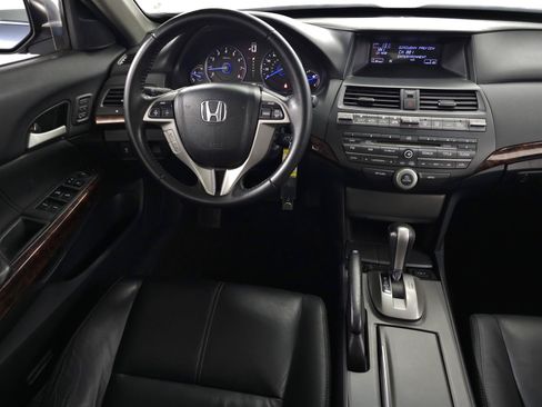 Used 2010 Honda Crosstour EX-L image 16
