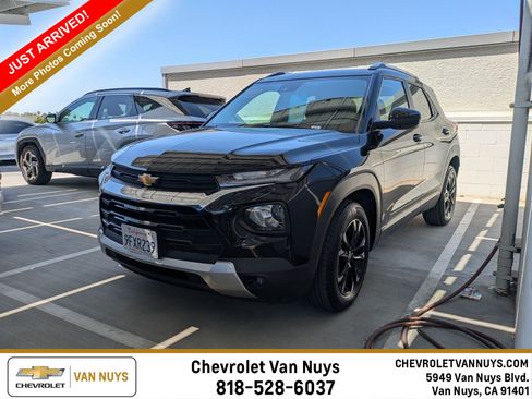 Used 2023 Chevrolet TrailBlazer LT FWD image 1