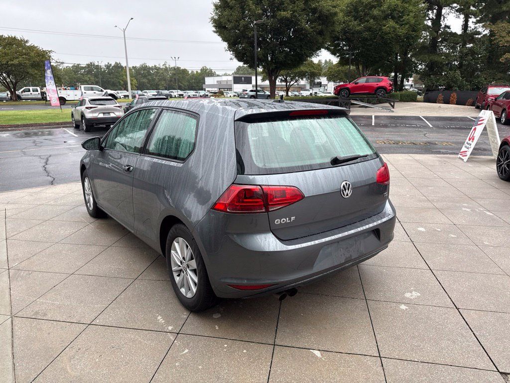 Used 2015 Volkswagen Golf S FWD image 7