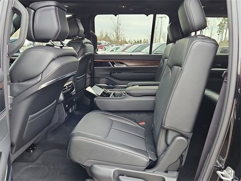 New 2024 Jeep Grand Wagoneer Series I image 5