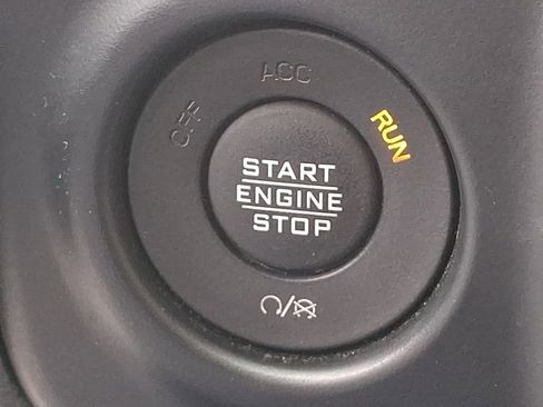 Used 2020 Jeep Gladiator Rubicon AWD/4WD image 25