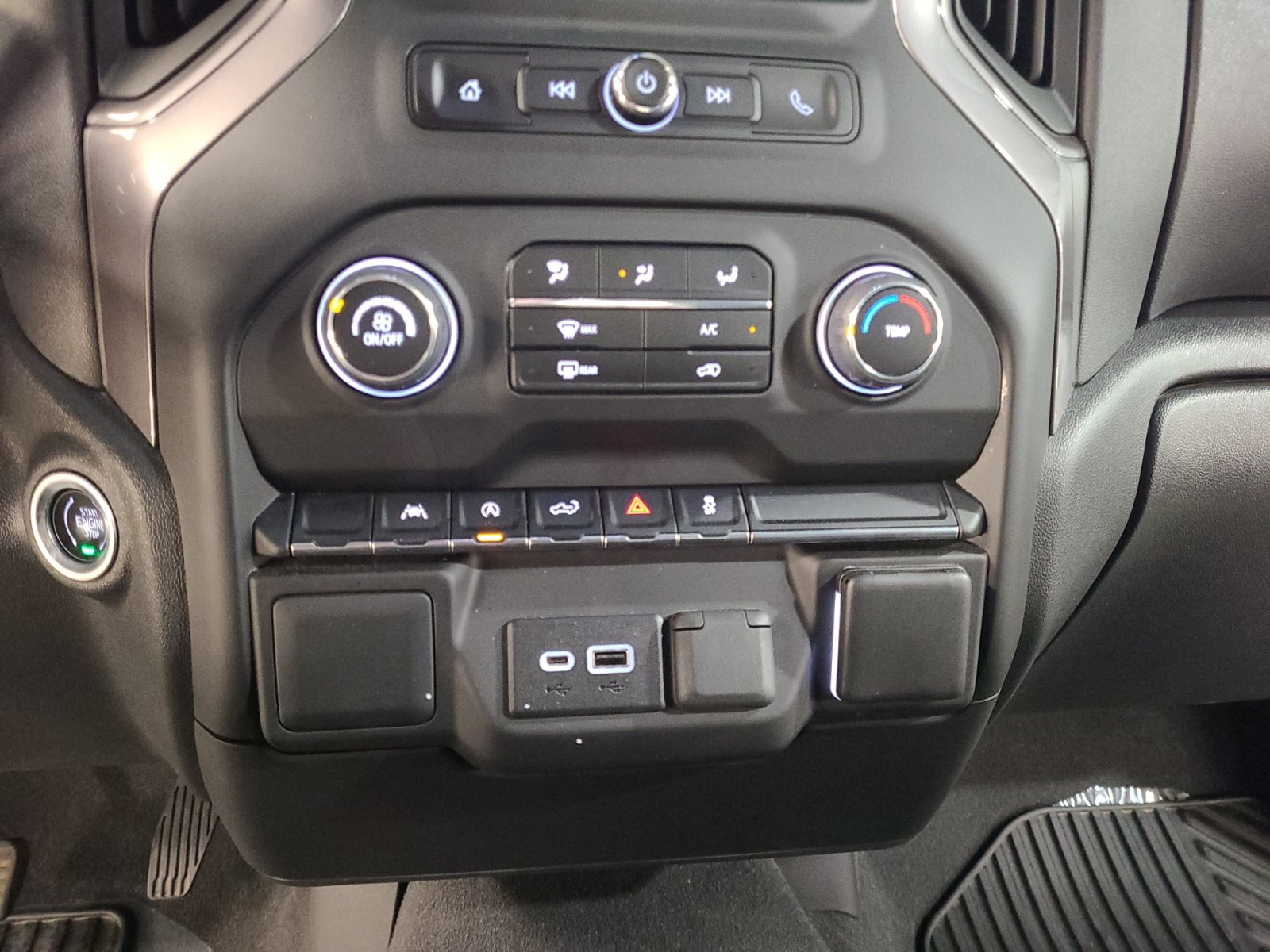 Certified 2023 Chevrolet Silverado 1500 Custom AWD/4WD image 15