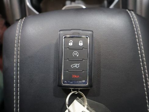 Certified 2025 Jeep Grand Cherokee Altitude AWD/4WD image 29