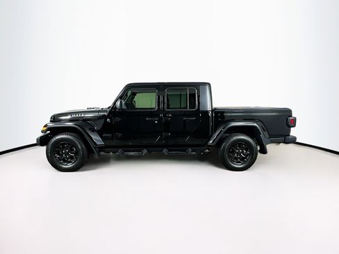 Used 2023 Jeep Gladiator Sport AWD/4WD image 4