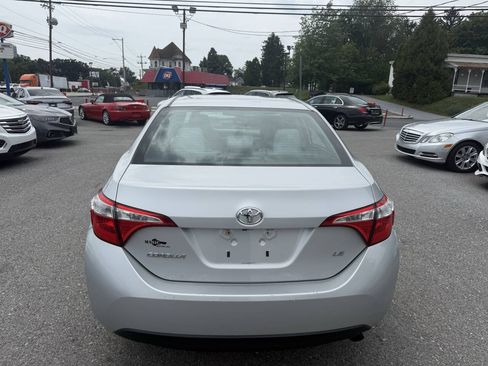 Used 2015 Toyota Corolla LE FWD image 30