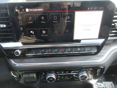 New 2026 GMC Sierra 1500 SLT image 19