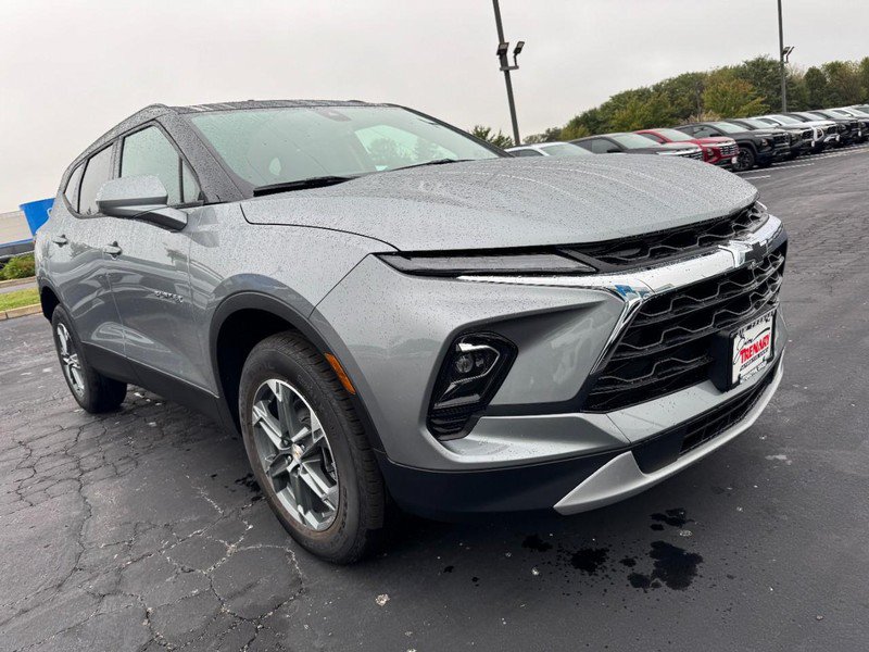 New 2026 Chevrolet Blazer LT w/ Convenience Package FWD image 2