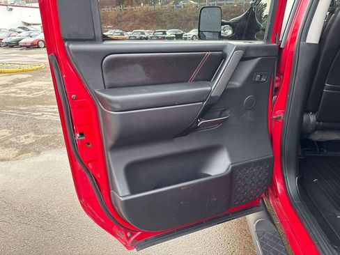 Used 2010 Nissan Titan PRO-4X w/ Pro-4x Leather Pkg image 26