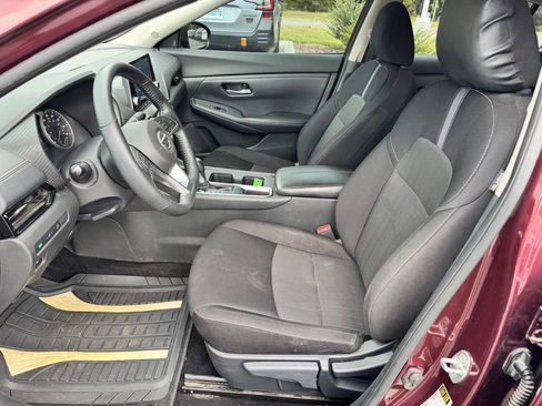 Used 2022 Nissan Sentra SV w/ All-Weather Package FWD image 12