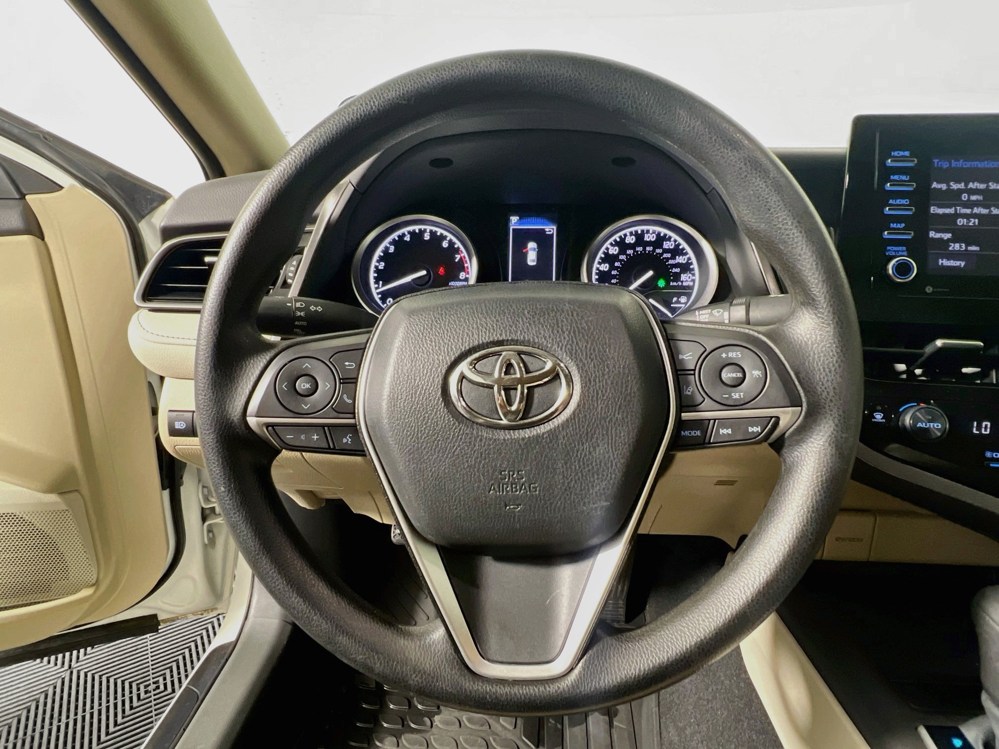 Used 2024 Toyota Camry LE w/ Convenience Package FWD image 17