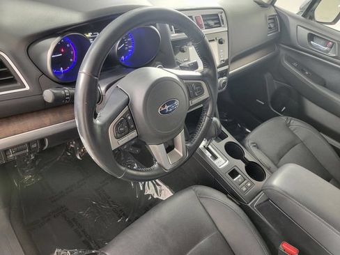 Used 2016 Subaru Outback 2.5i Limited AWD/4WD image 12
