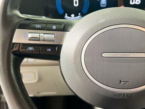 Used 2024 Hyundai Kona SEL FWD image 18