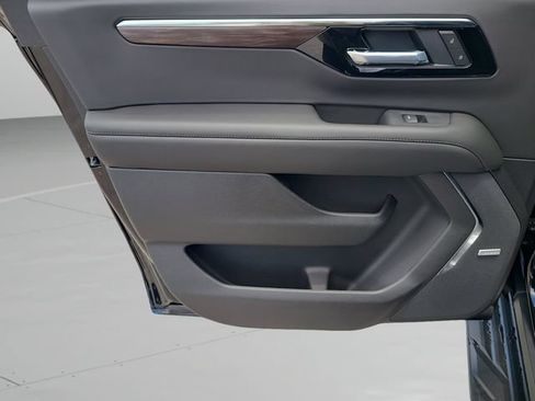 New 2026 Chevrolet Suburban LT w/ Comfort Package RWD image 19
