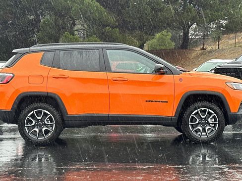 New 2026 Jeep Compass Trailhawk image 3