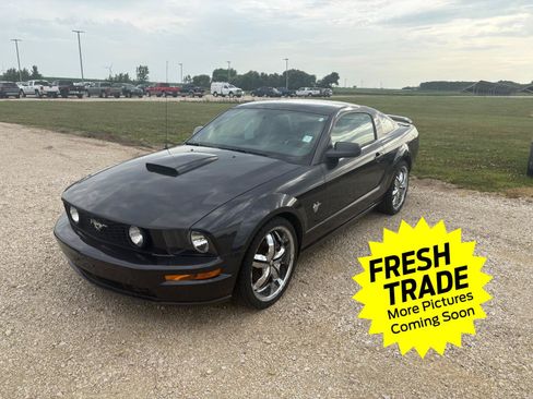 Used 2009 Ford Mustang GT RWD image 1