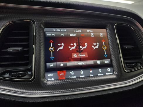 Used 2018 Dodge Challenger SRT Hellcat image 40