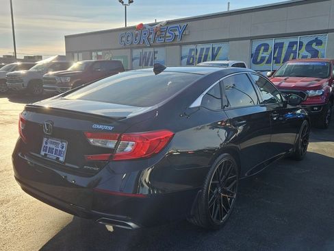 Used 2019 Honda Accord Sport image 6